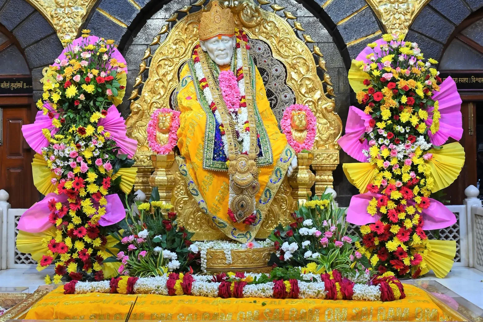 Hyderabad To Shirdi Tempo Traveller